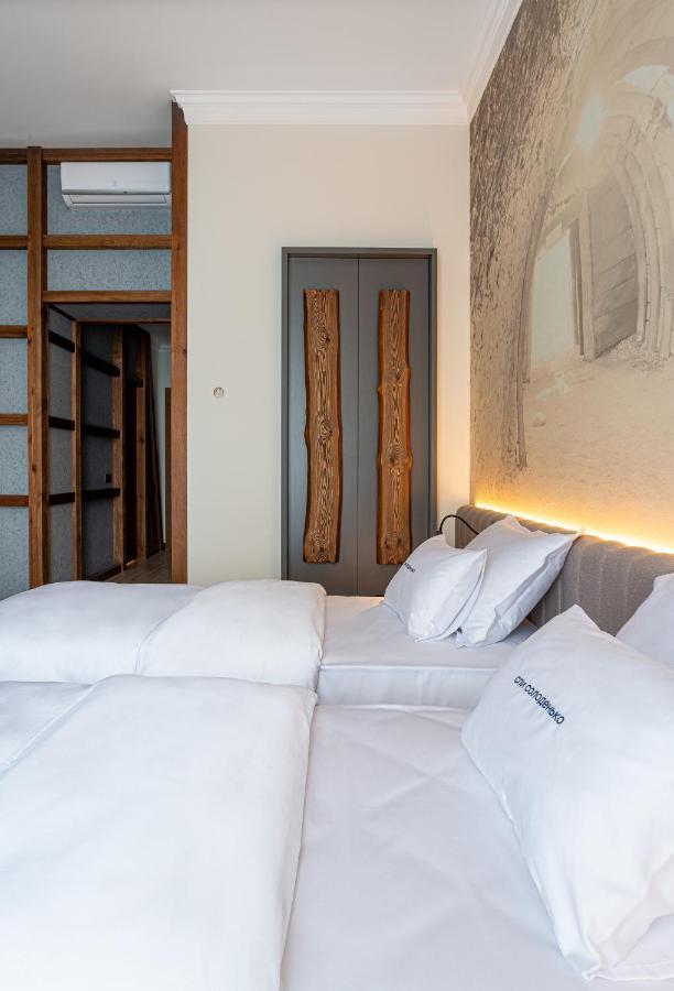 Villa Boutique Hotel Mukacheve Ngoại thất bức ảnh