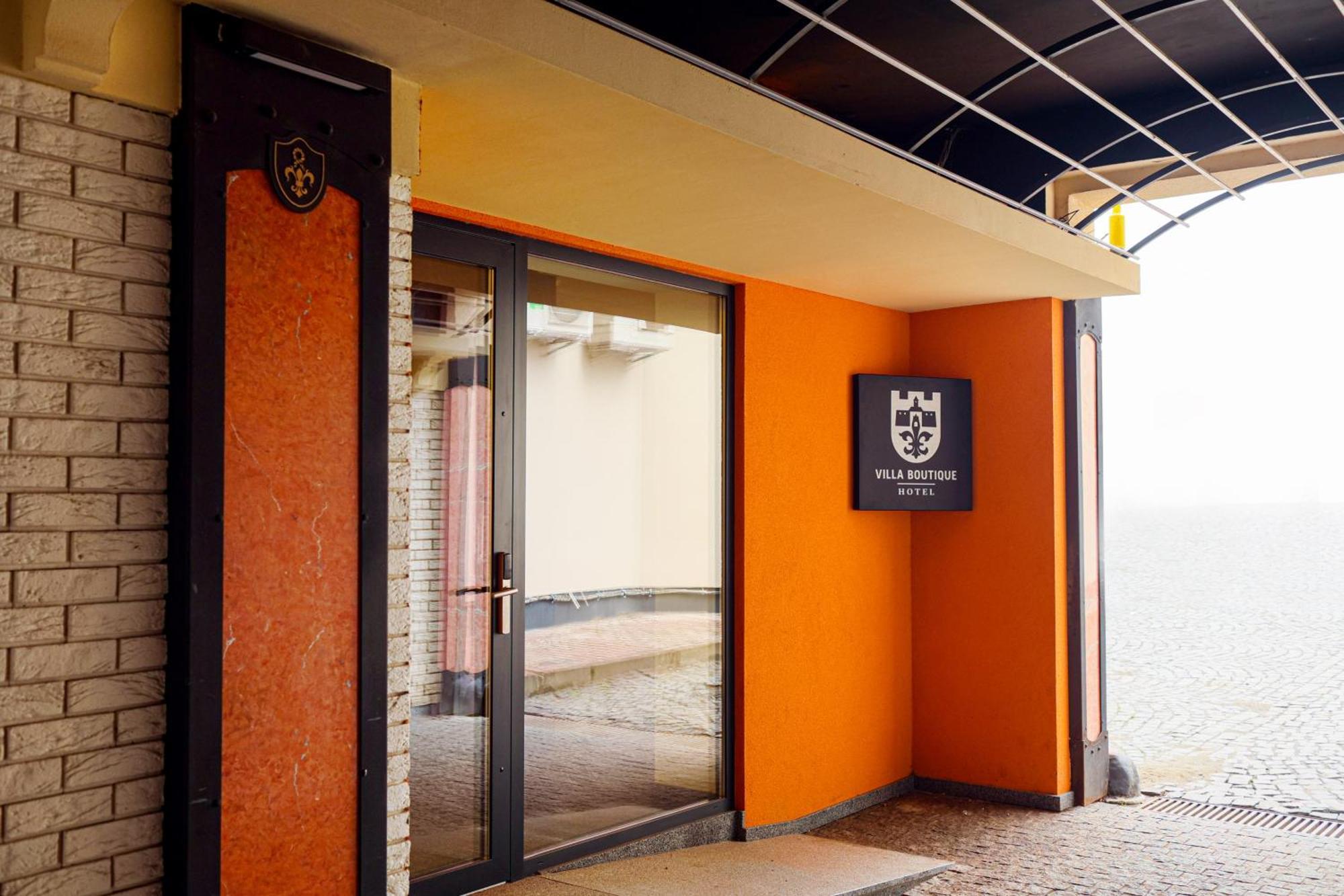 Villa Boutique Hotel Mukacheve Ngoại thất bức ảnh